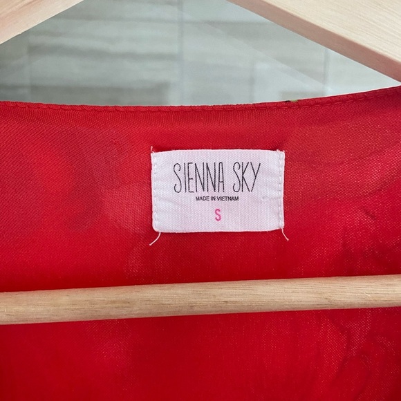 Floral Red Dress size small‎ - Picture 2 of 4